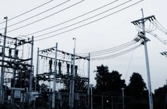 Beneficios y Funciones de los Protectores de Voltaje